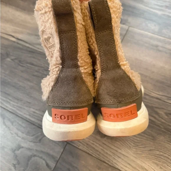 Sorel Kids' Cream and Olive Boots - Picture 2 of 4